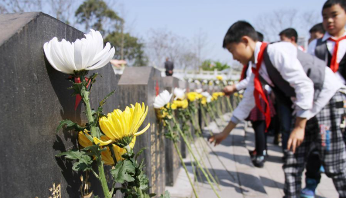 清明祭掃高峰提前到來，多地創(chuàng)新祭掃服務(wù)形式